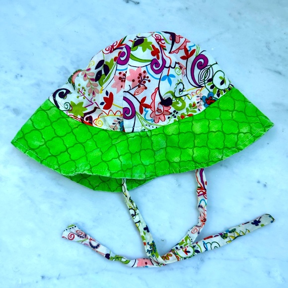 Baby sun hat EUC - Picture 1 of 5
